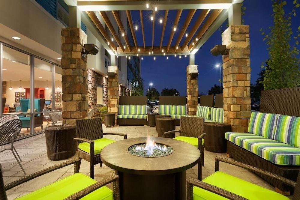 Home2 Suites By Hilton Newark Airport Екстериор снимка