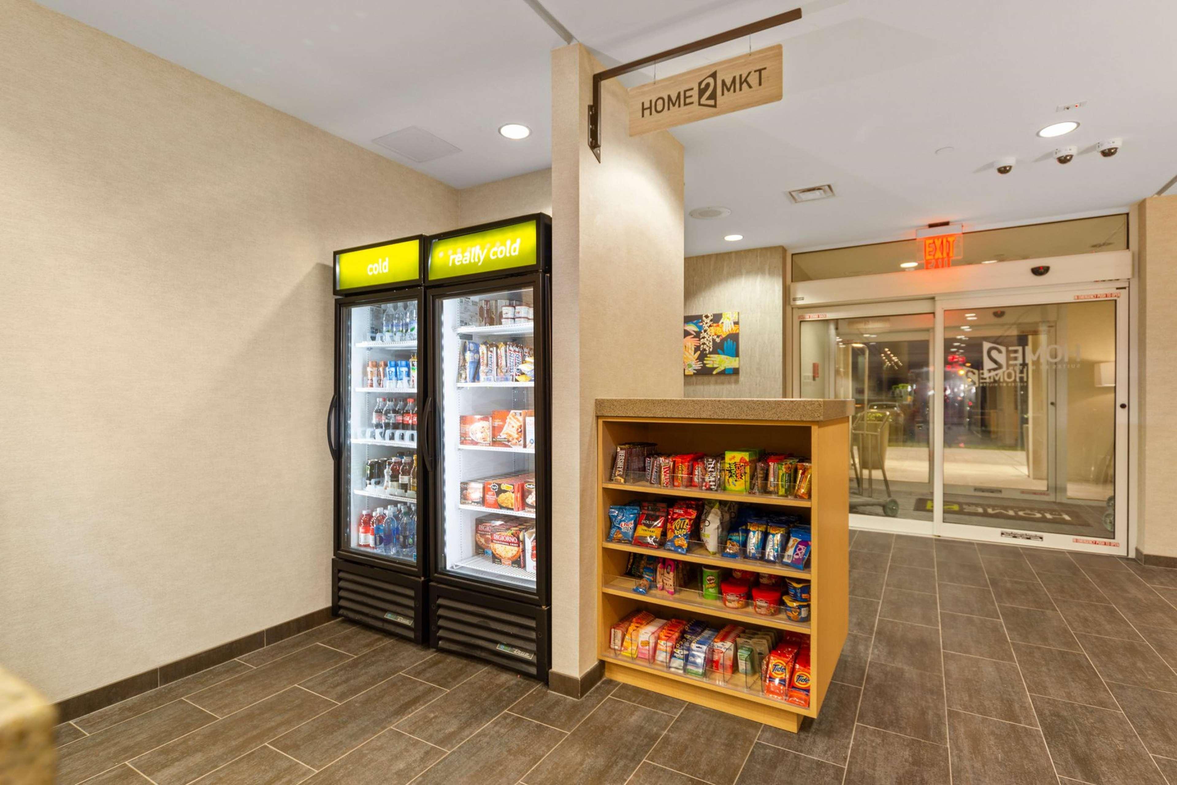 Home2 Suites By Hilton Newark Airport Екстериор снимка